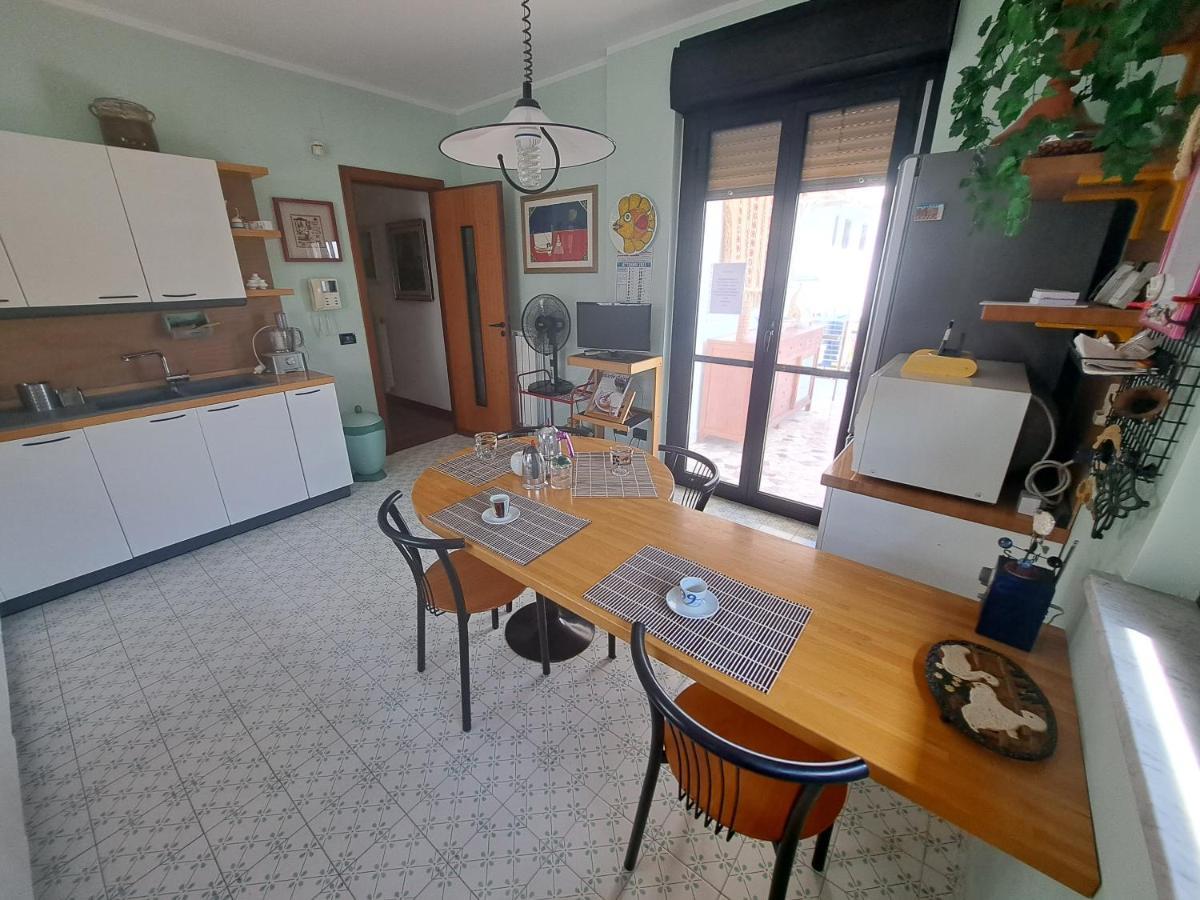 Villino Olga Villa มอนเดลโล ภายนอก รูปภาพ